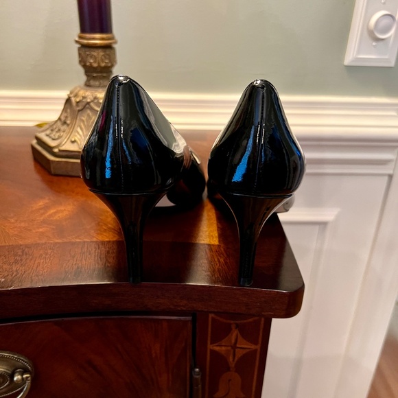 NWOB Cole Haan Grand OS Black Patent Leather Classic Pumps Heels Shoes Size 10AA - Picture 4 of 5